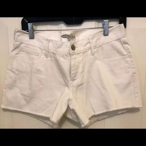 Old Navy white shorts